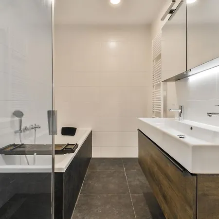 Apartment Fantastic Center Group - 4 Bedrooms